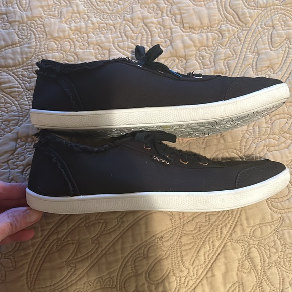 “Bobs” cute sneakers - Picture 4 of 10